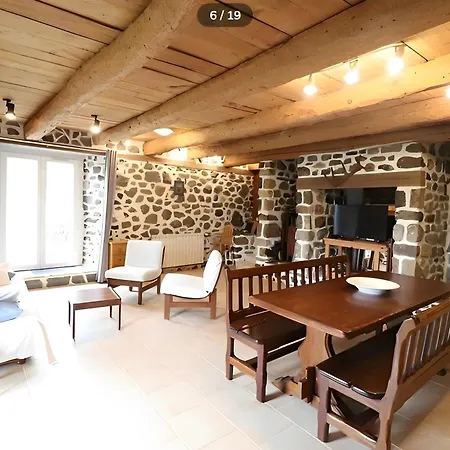 Holiday home Au Coeur Du Cezallier Cantalien *