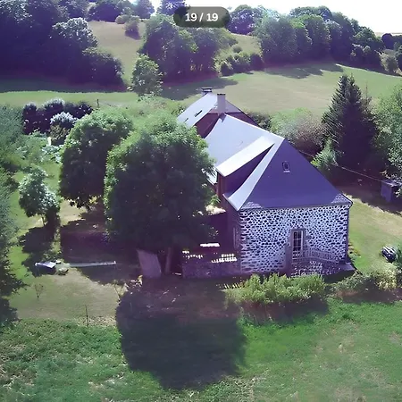 Au Coeur Du Cezallier Cantalien Saint-Saturnin (Cantal)